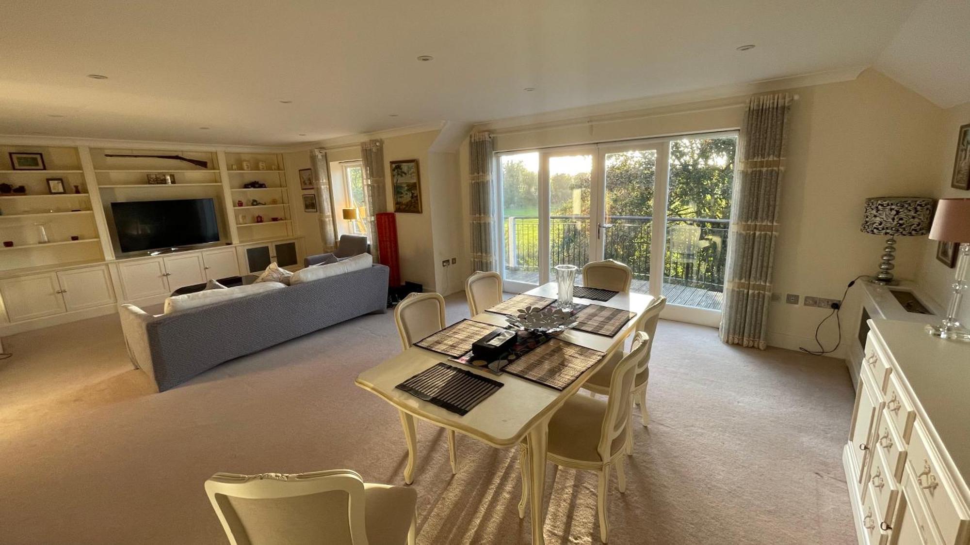 Top Floor En-Suite Double Bedrooms With Great View Of Windsor Castle & Free Parking מראה חיצוני תמונה