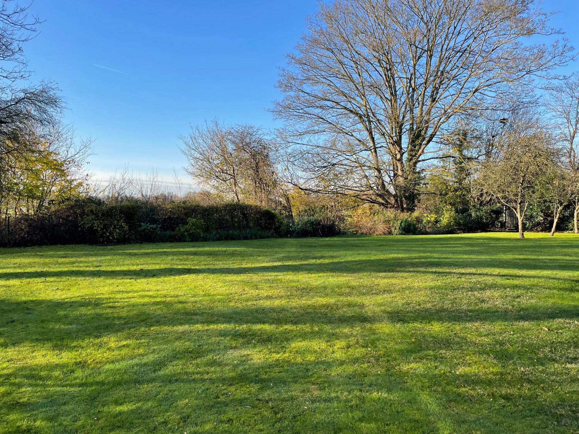Top Floor En-Suite Double Bedrooms With Great View Of Windsor Castle & Free Parking מראה חיצוני תמונה